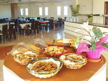 Naxos Imperial Hotel Naxos Island ภายนอก รูปภาพ